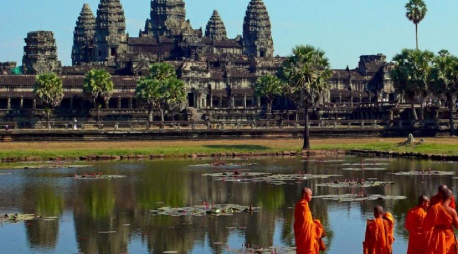 В Ангкор-Ват не пустят в прозрачной одежде или шортах